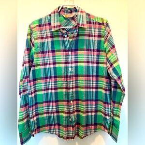 Women’s medium button down carhartt shirt